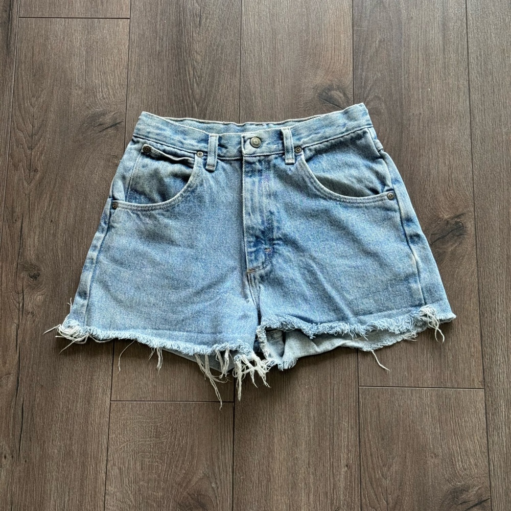 Vintage Wrangler high waisted jean shorts